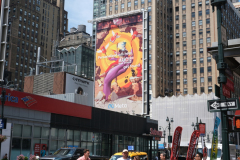 Konzernwerbung im Wohltäterkleid